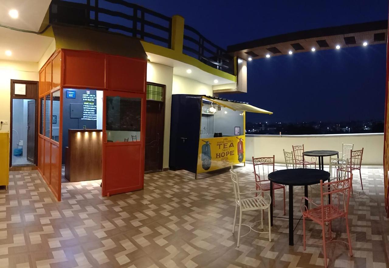 Hostel Hashtag Traveler'S Lucknow Zewnętrze zdjęcie